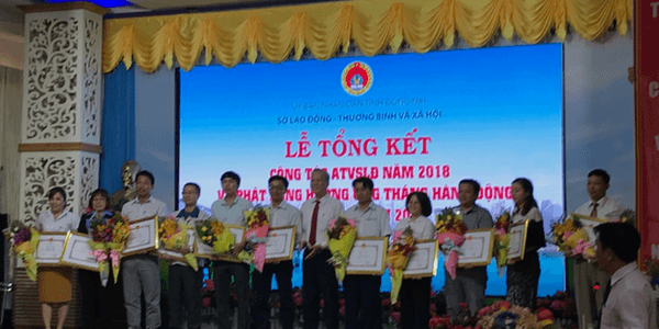 Enjoy the labor safety month 2019 and the awards on the implementation of Labor Safety and Hygiene 2018