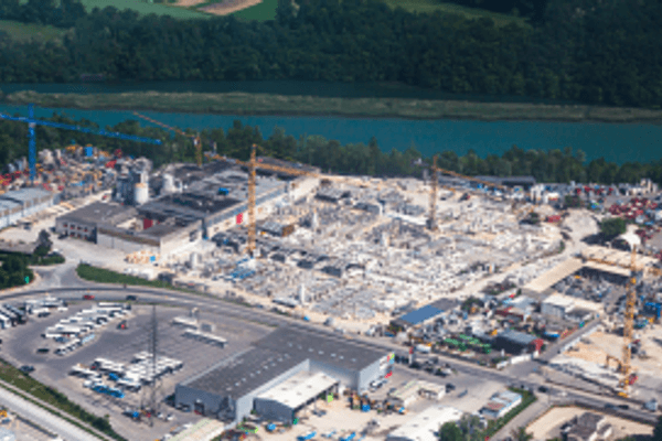 Vietnam looks to develop low-carbon industrial parks